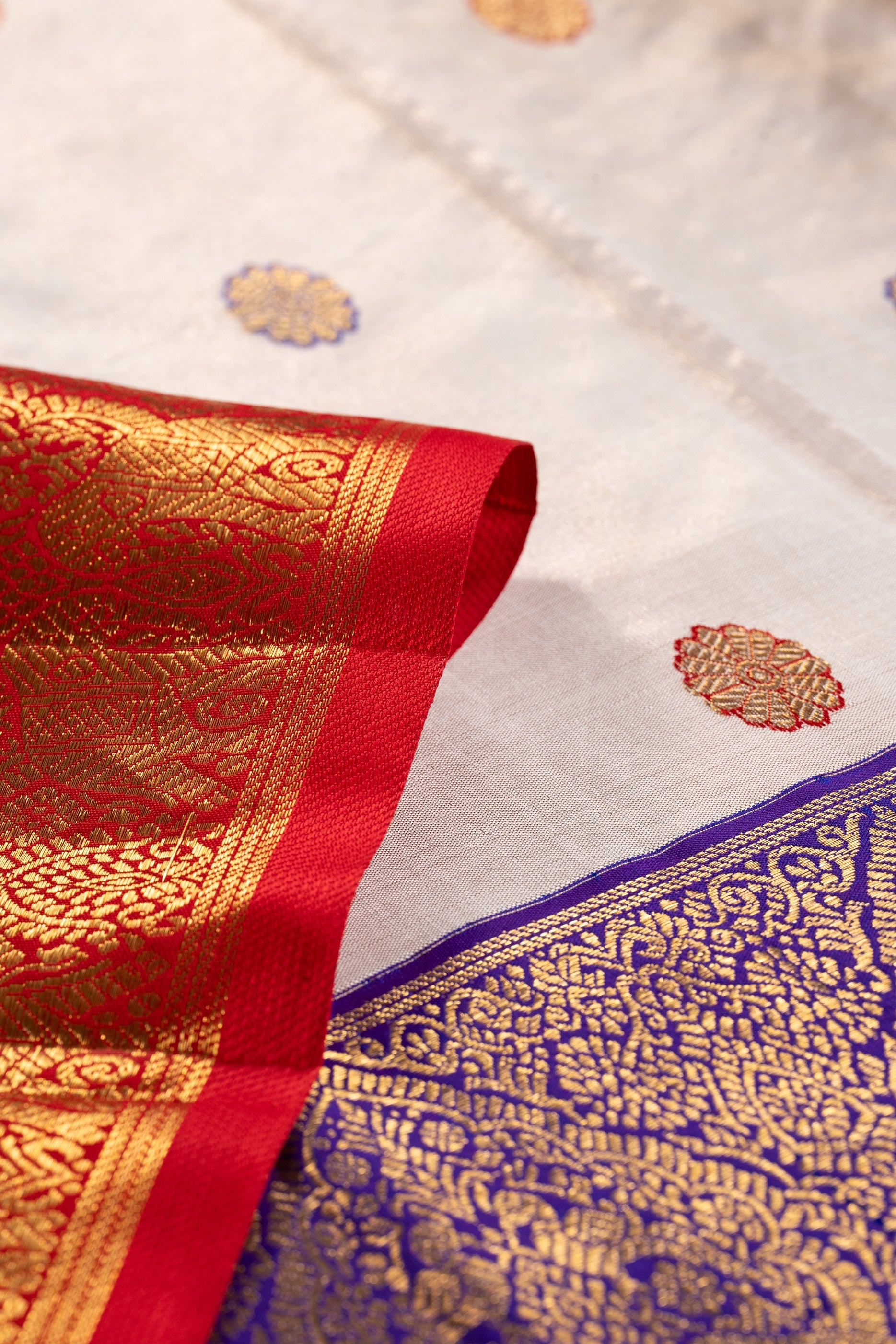 Hansini Kanjivaram Silk Saree – MHWZ39